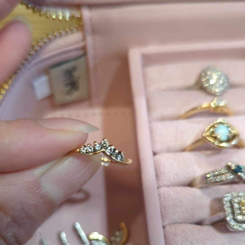 10K Yellow Gold With Diamonds Size 6